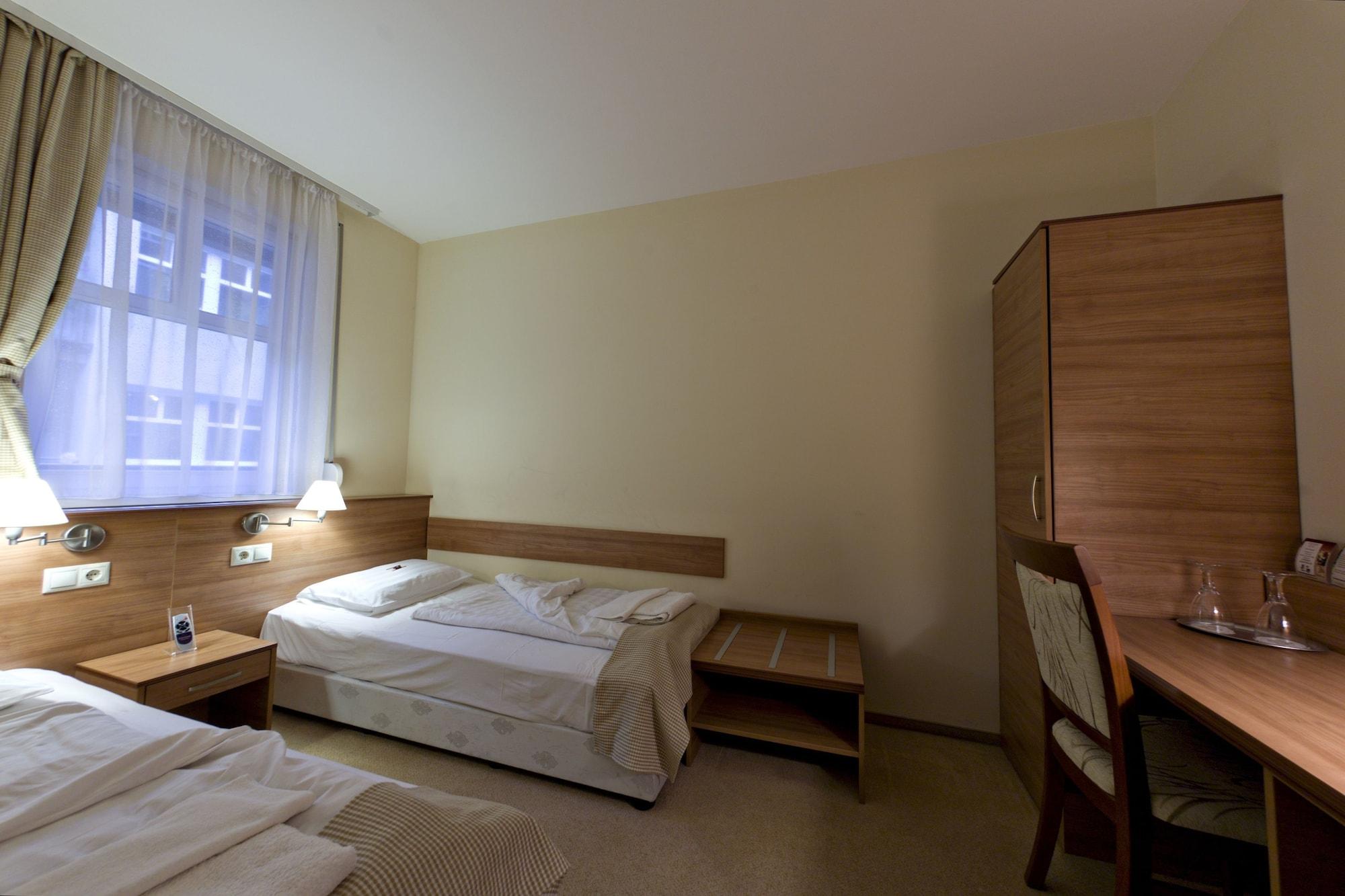 Hotel Civitas Sopron Ngoại thất bức ảnh