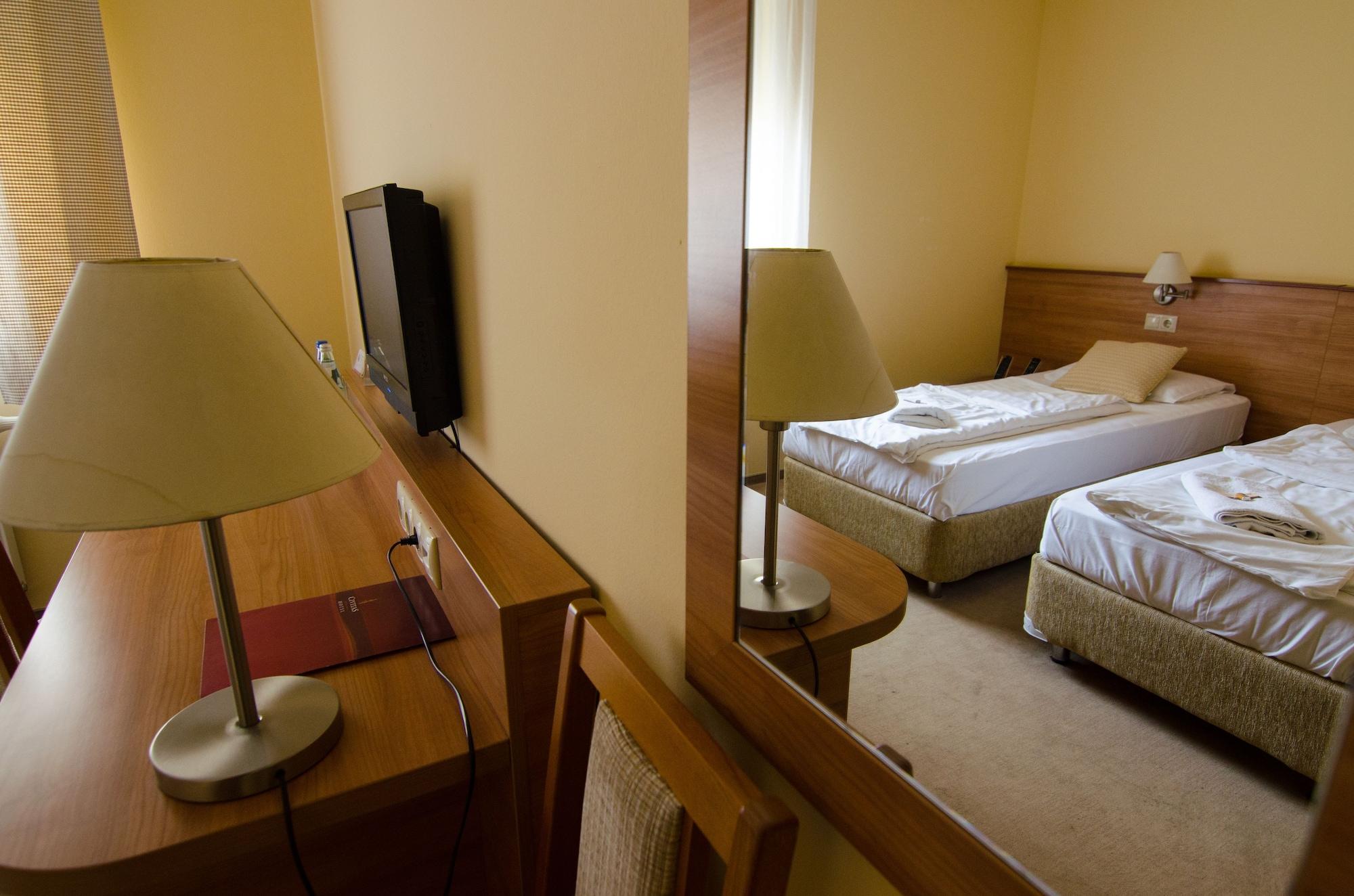 Hotel Civitas Sopron Ngoại thất bức ảnh
