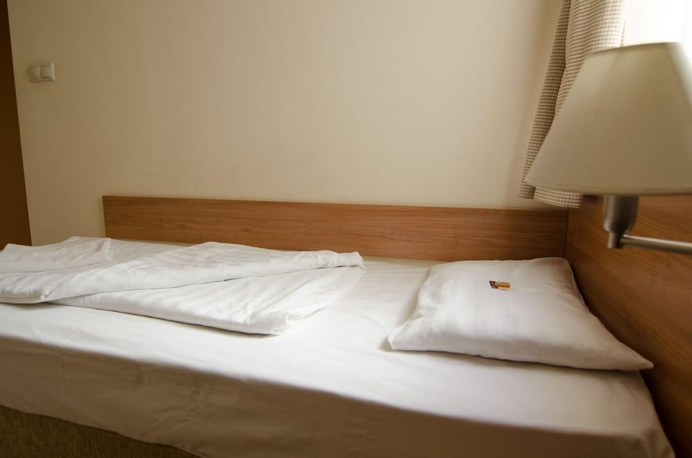 Hotel Civitas Sopron Ngoại thất bức ảnh