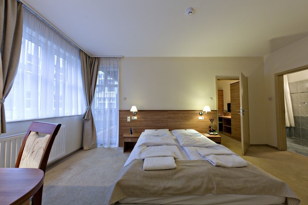 Hotel Civitas Sopron Ngoại thất bức ảnh